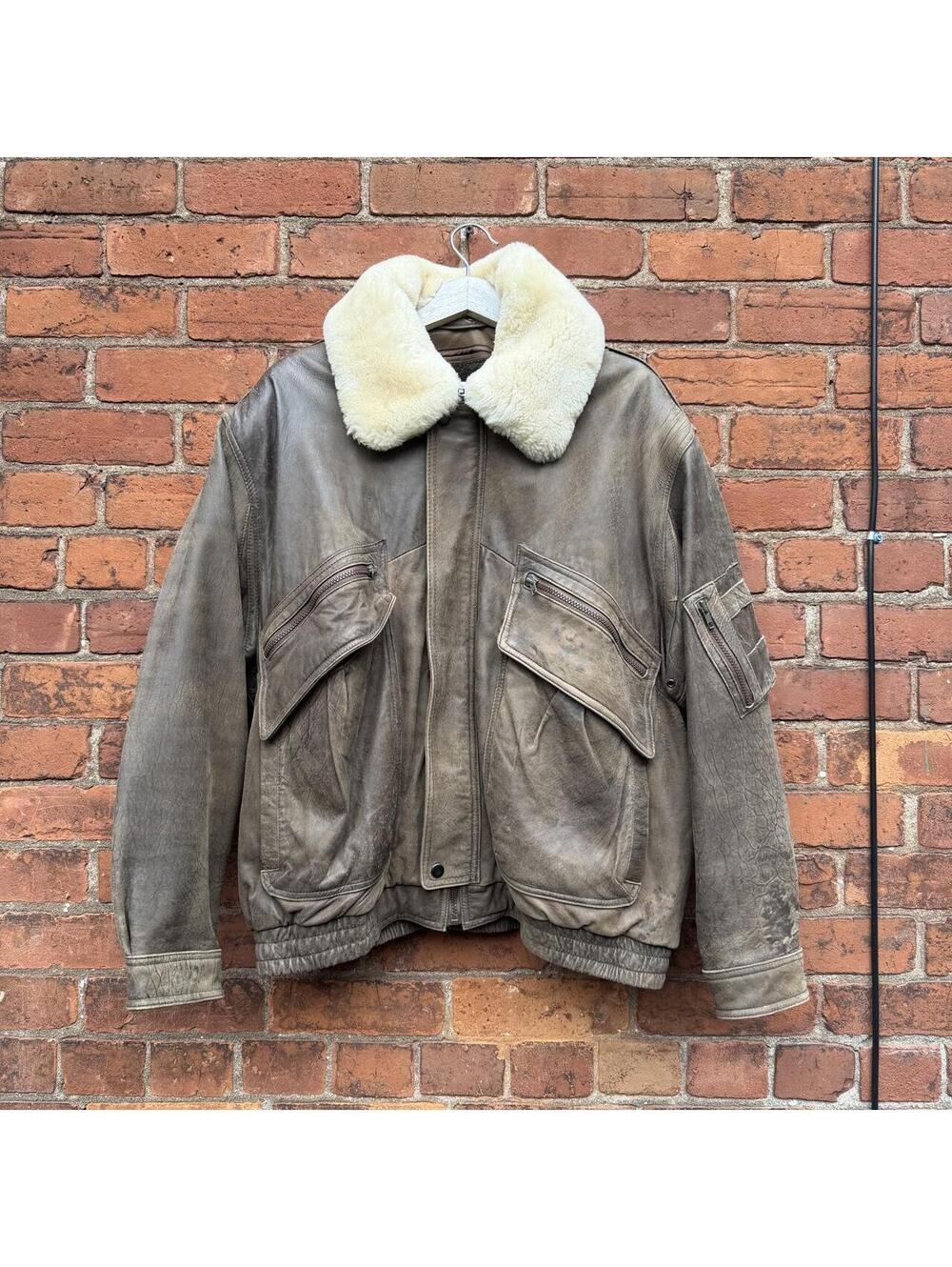 Vintage Y.E.S. Linea Uomo lined A-2 leather jacket 80s/90s